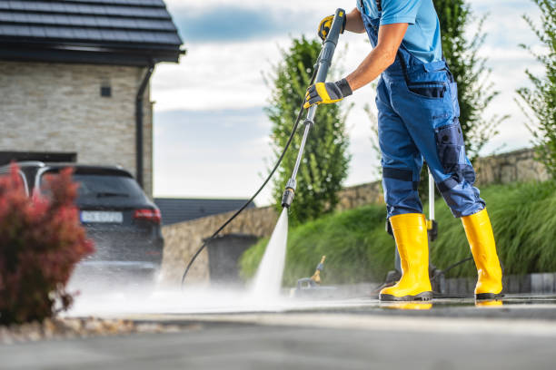 Best Deck Pressure Washing  in Schleswig, IA